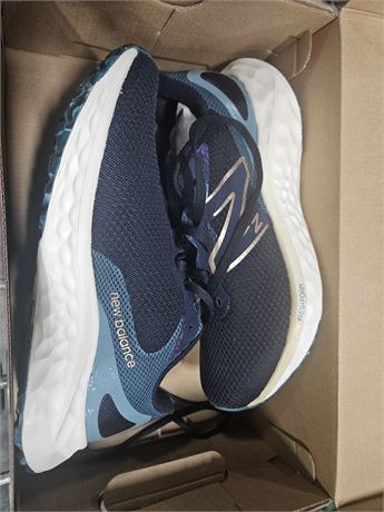 New Balance Women's Fresh Foam Arishi V4 Running Shoe